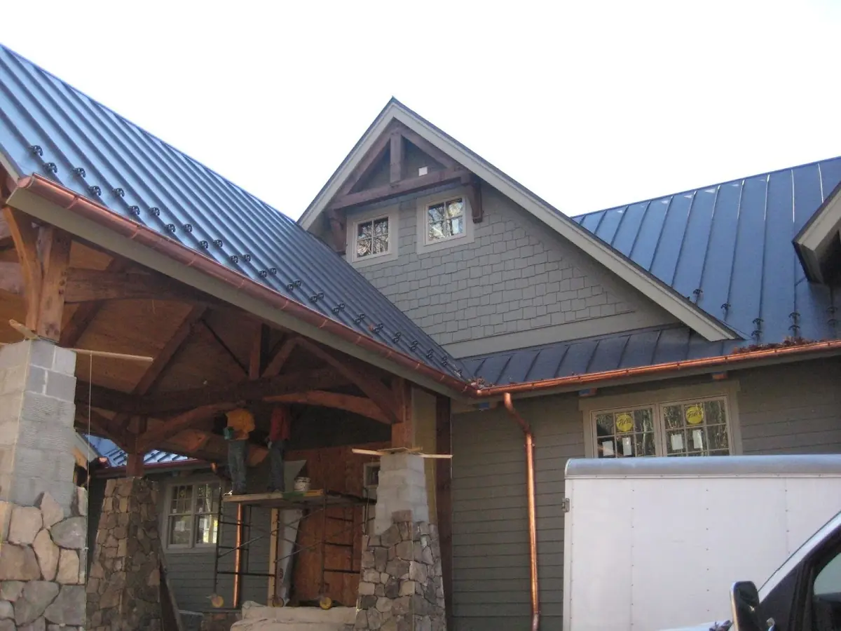 Craftsman Roofing team delivering quality roofing work in Oak Park Estates